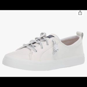 Sperry Women’s Leather Crest Vibe Sneakers size 8.5.  Excellent condition.